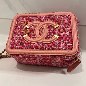 Chanel CC Filigree Tweed Clutch